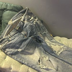 Torrid distress,boyfriend, straight legs blue